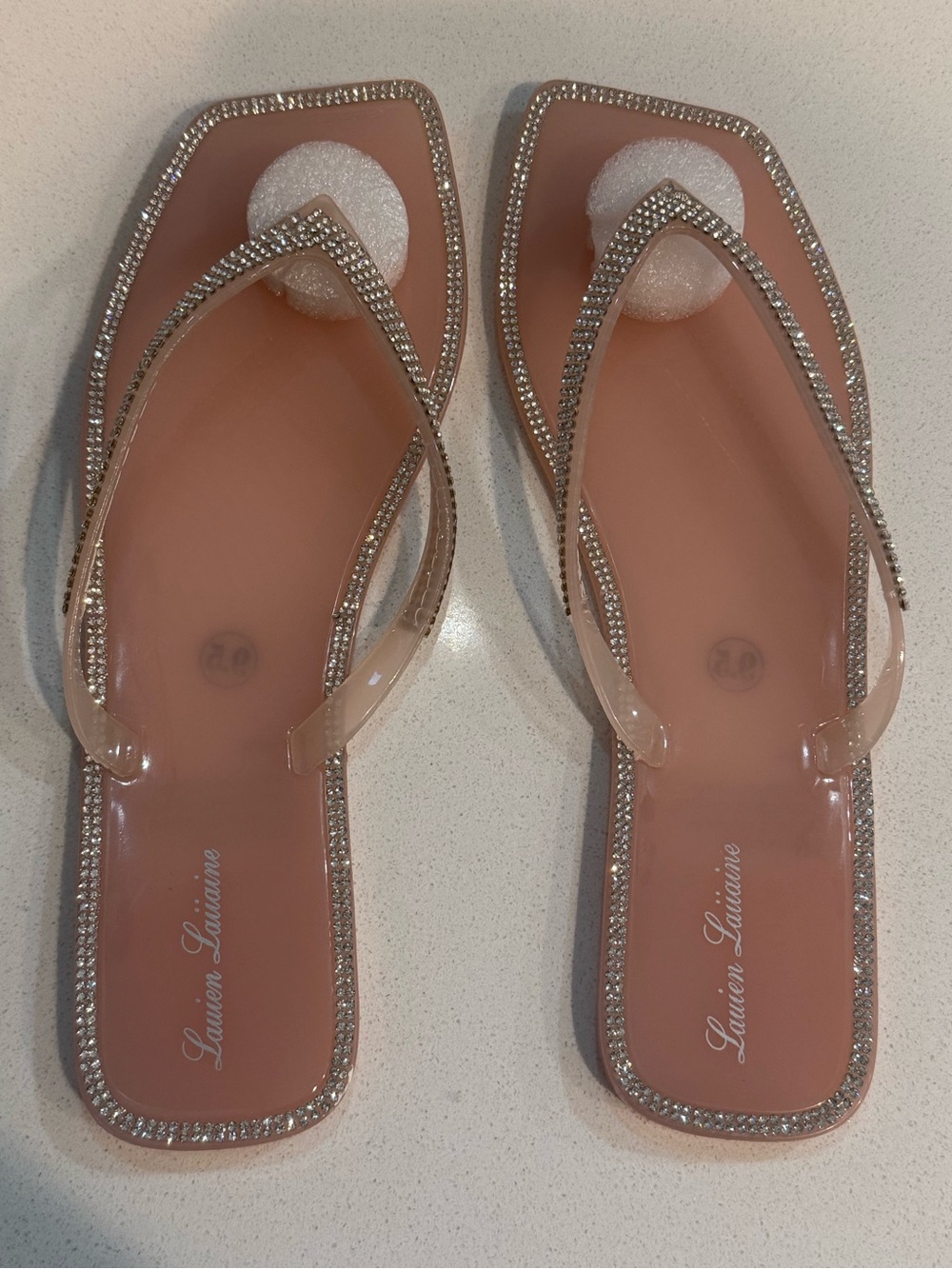 NIB Women’s 9.5 Lauren Lorraine Blush Rhinestone-Trim Square Toe Flip Flops